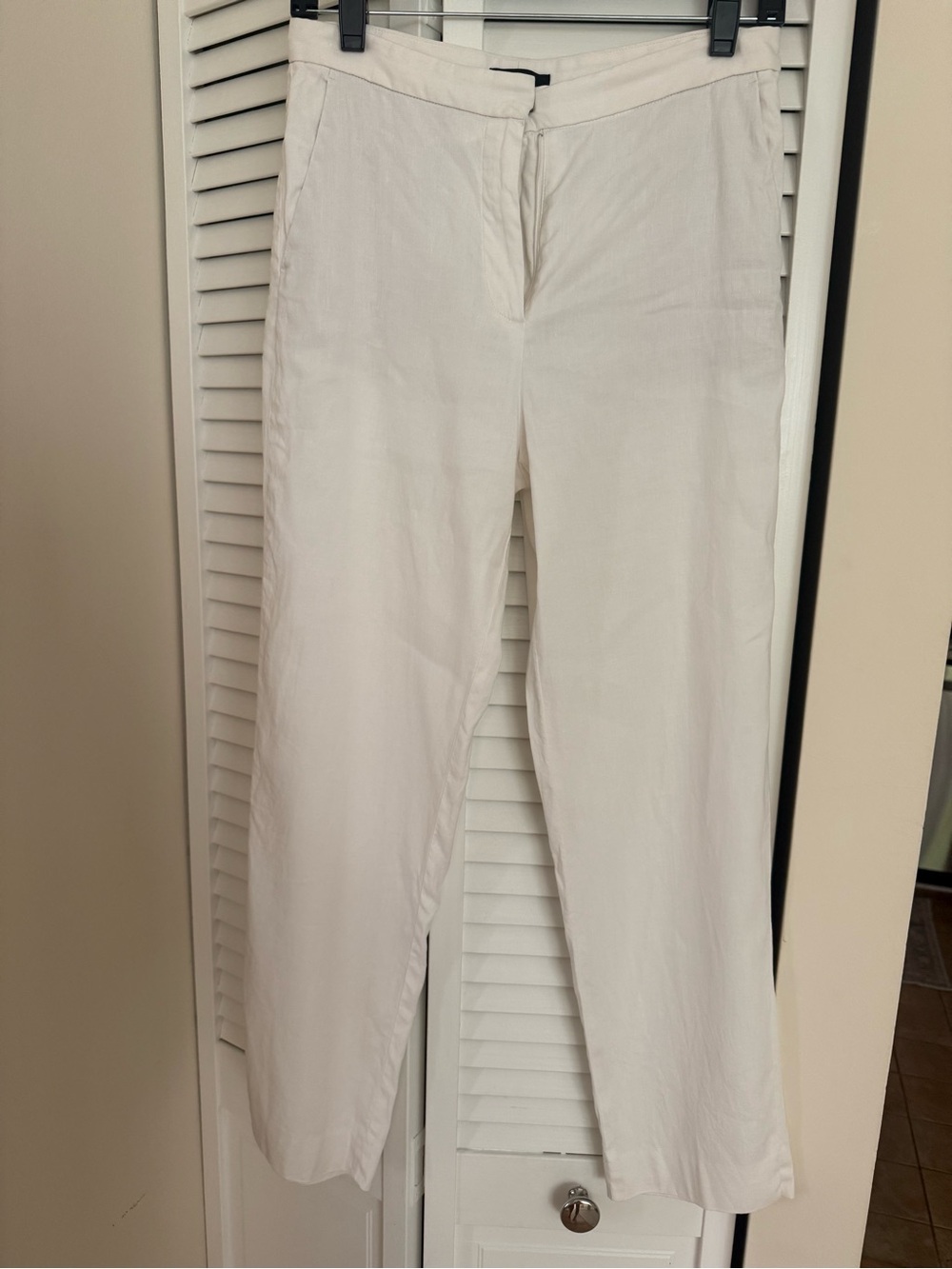 Massimo Dutti Off-White Straight Capris, linen